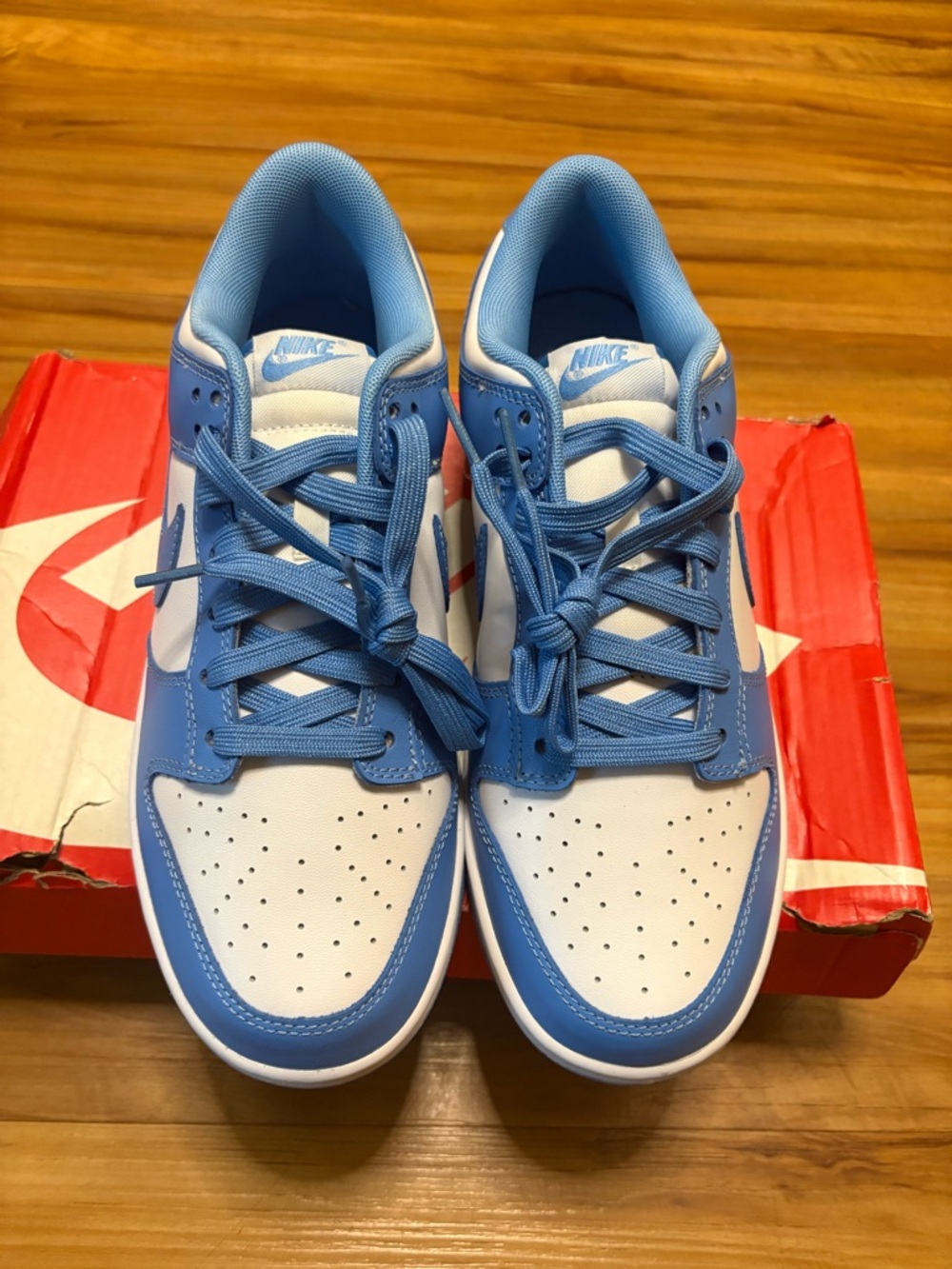 Nike Dunk Low “UNC” DS SZ 9